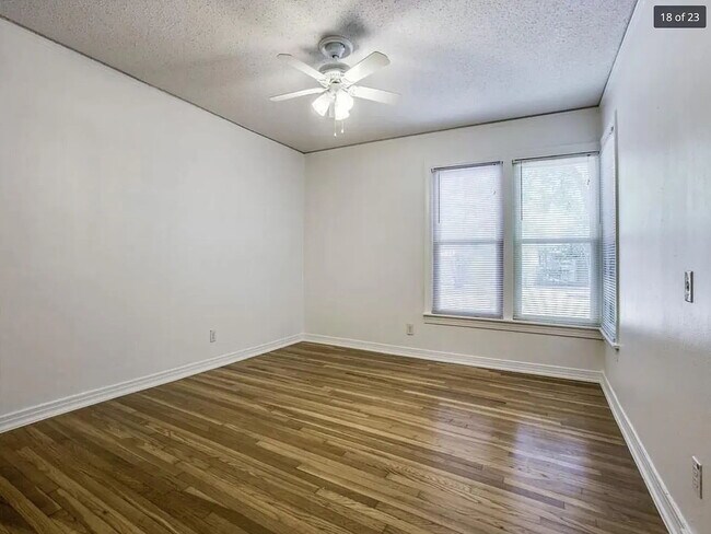 Building Photo - Darling 5 bedroom Home Near TCU. Available for 2026-2027!