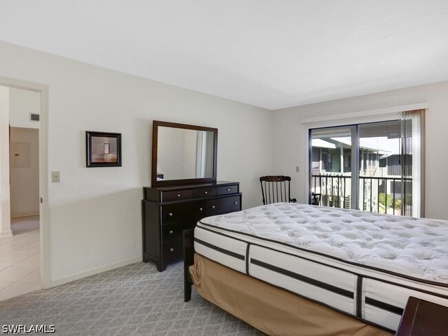 Building Photo - 4912 Tamiami Trl E