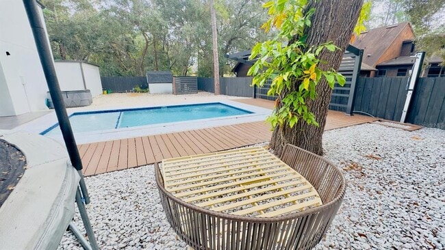 Building Photo - 14614 Bayonne Rd