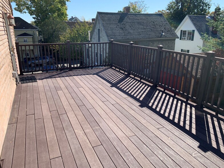 Building Photo - 3 Commercial St