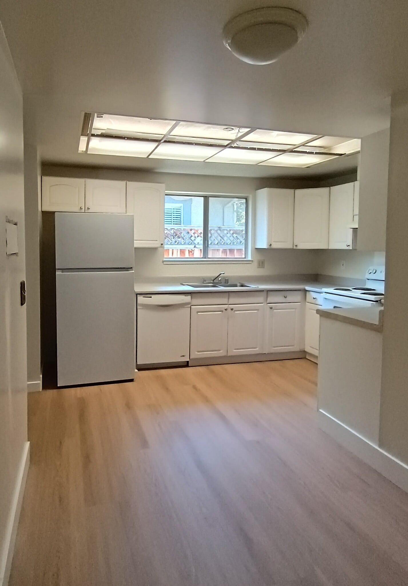 Building Photo - 360 Richfield Dr