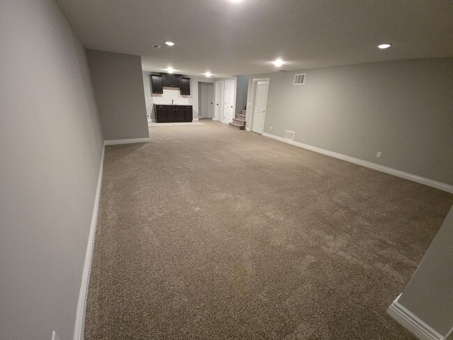 Building Photo - Spacious 5 Bedroom • 3 Bathroom Home in US...