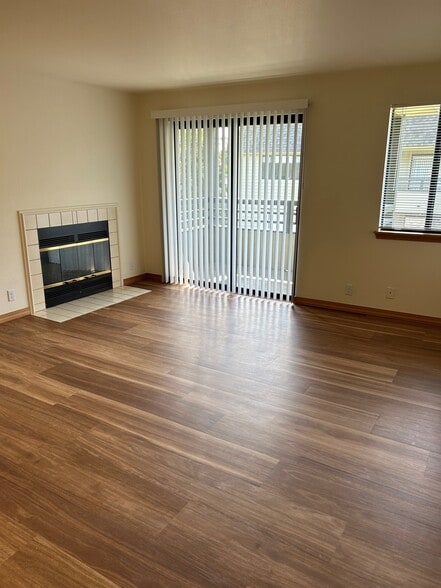 Building Photo - Meridian Place Apartments