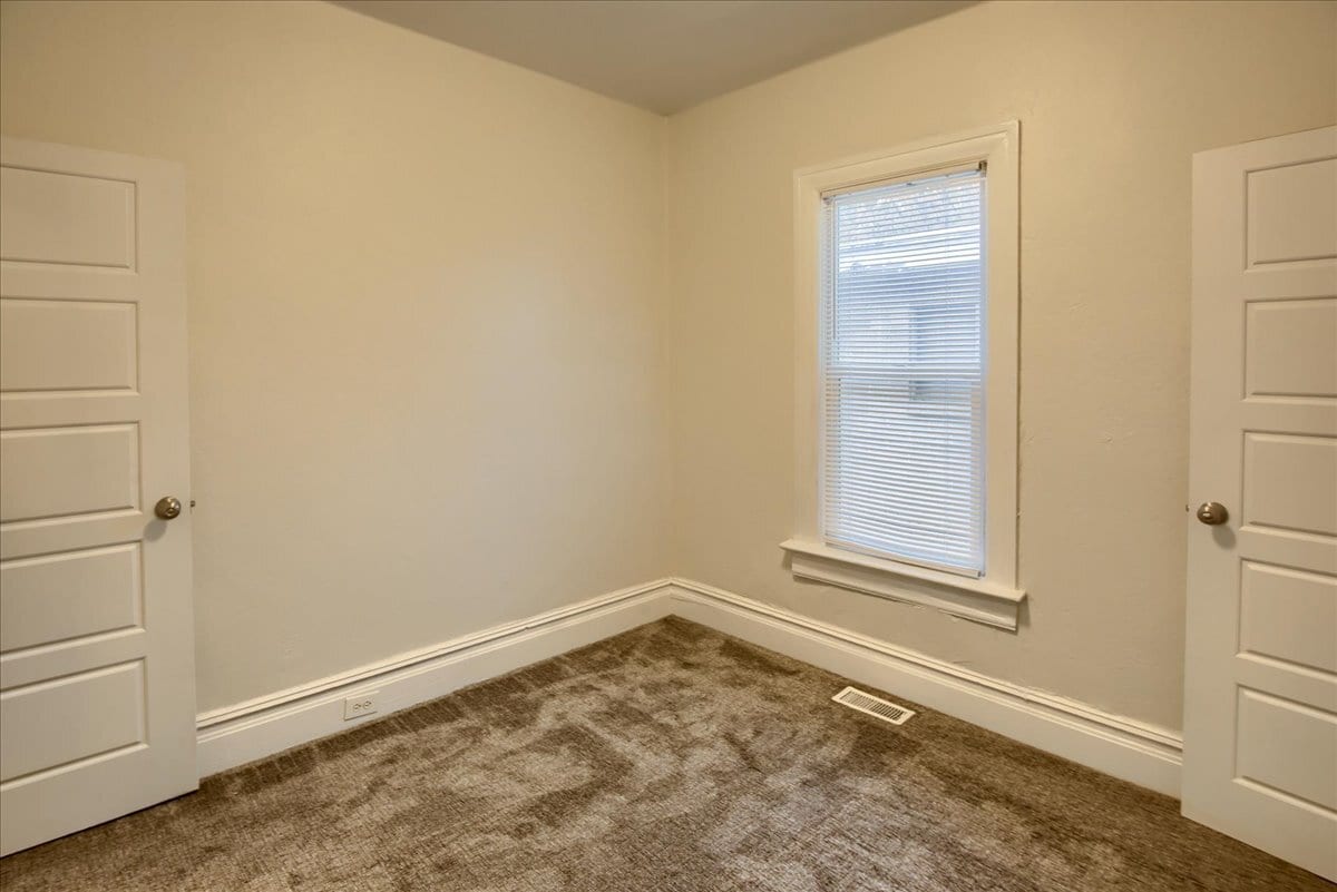 Building Photo - 159 W Paxton Ave