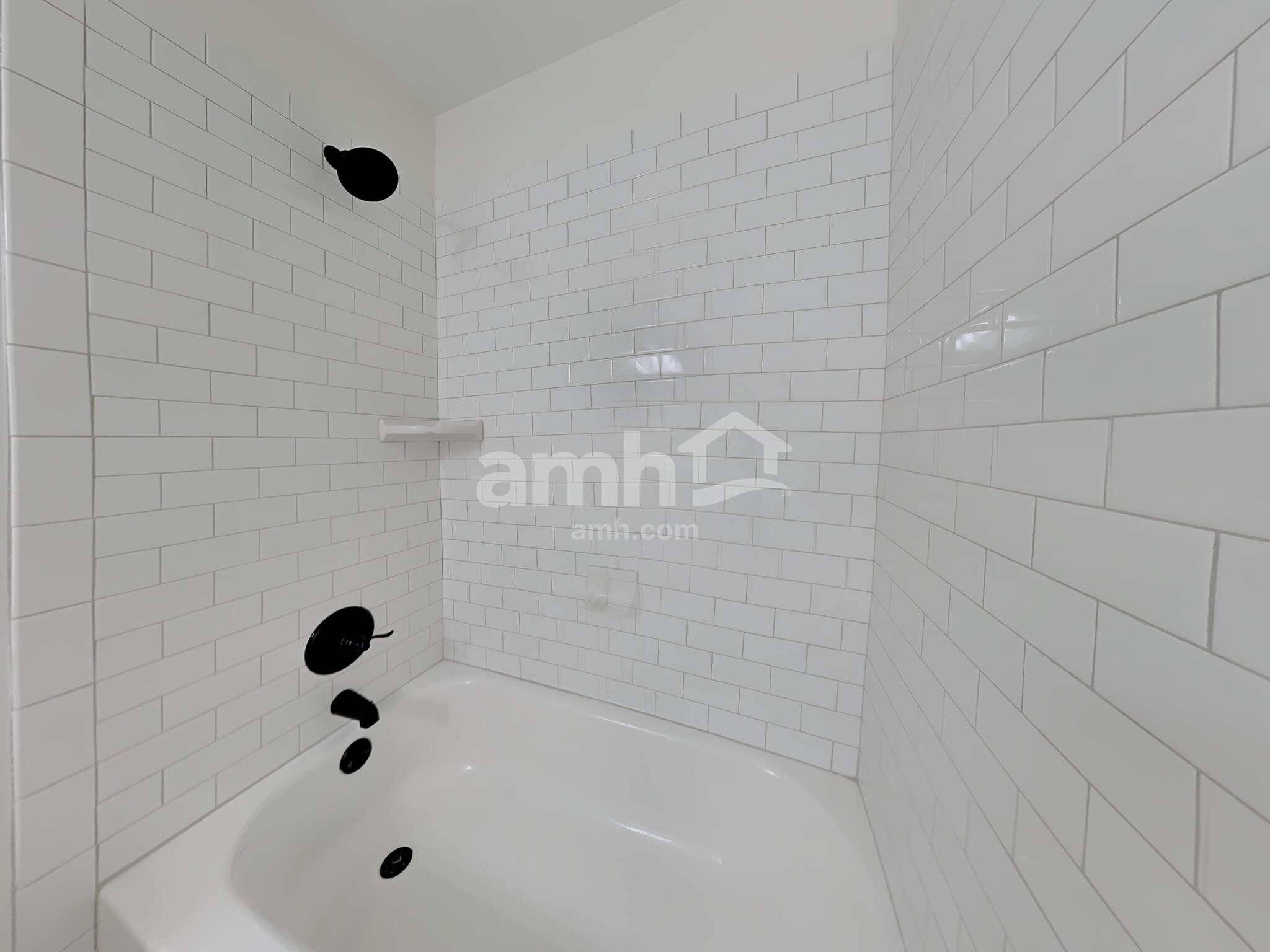 Building Photo - 160 Shady Ln Cove