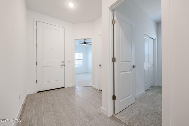 Building Photo - 7811 N 79th Dr