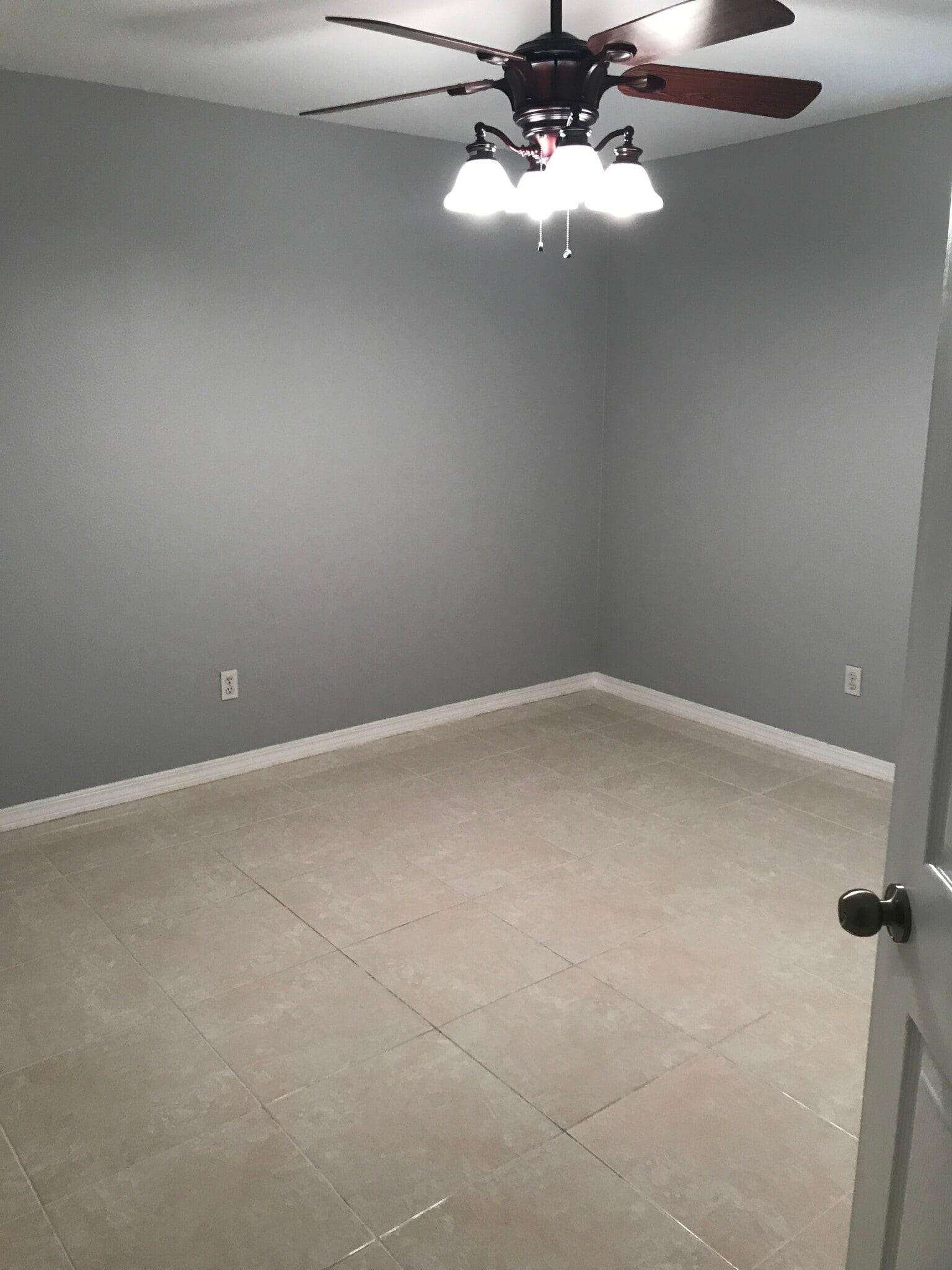 Room 2 - 5108 Zachary Blvd