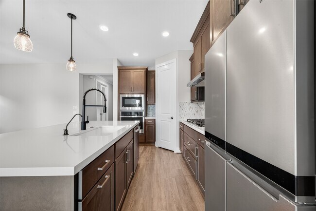 Building Photo - 5350 Lantana River Ln