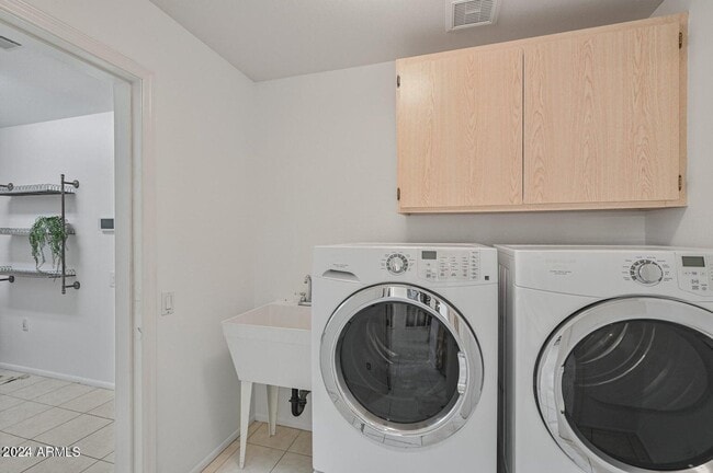 Building Photo - 14508 W Corral Dr