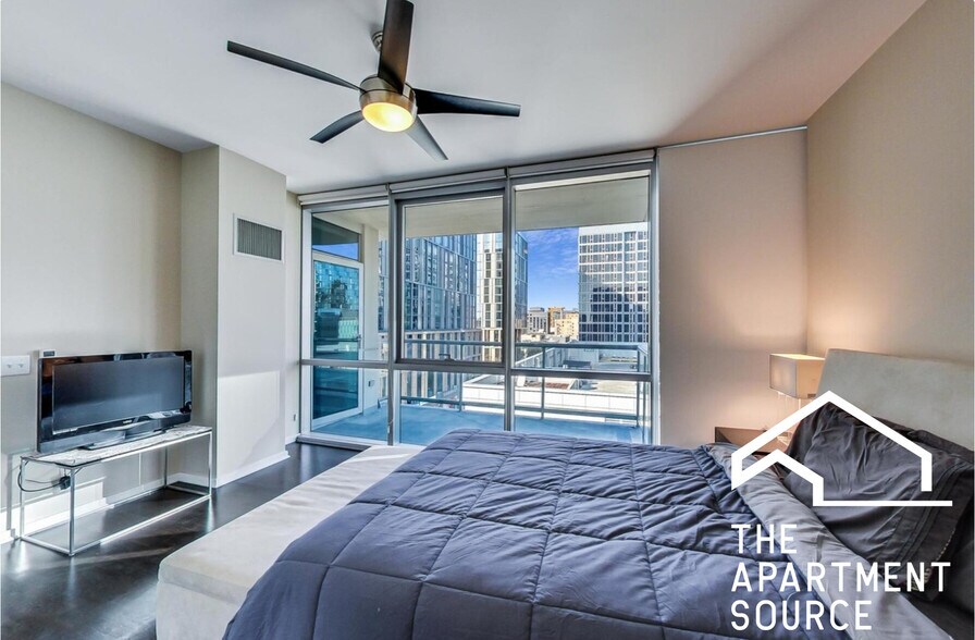 Building Photo - 123 S Green St