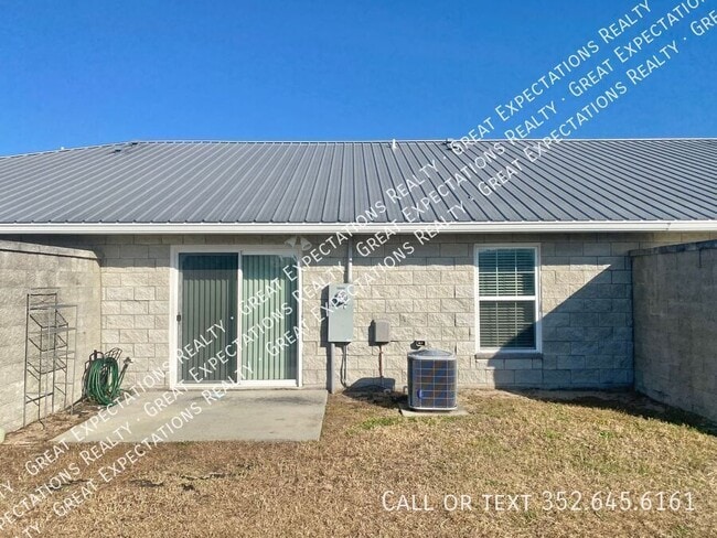 Building Photo - 10572 SE 67 Ct