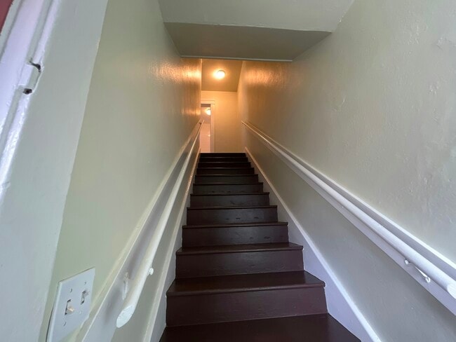 Building Photo - 17 Bonito Ave