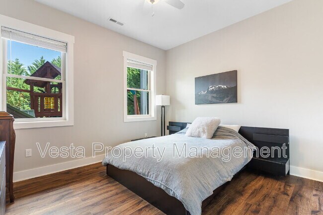 Building Photo - 19 Carrolls Pl Ct