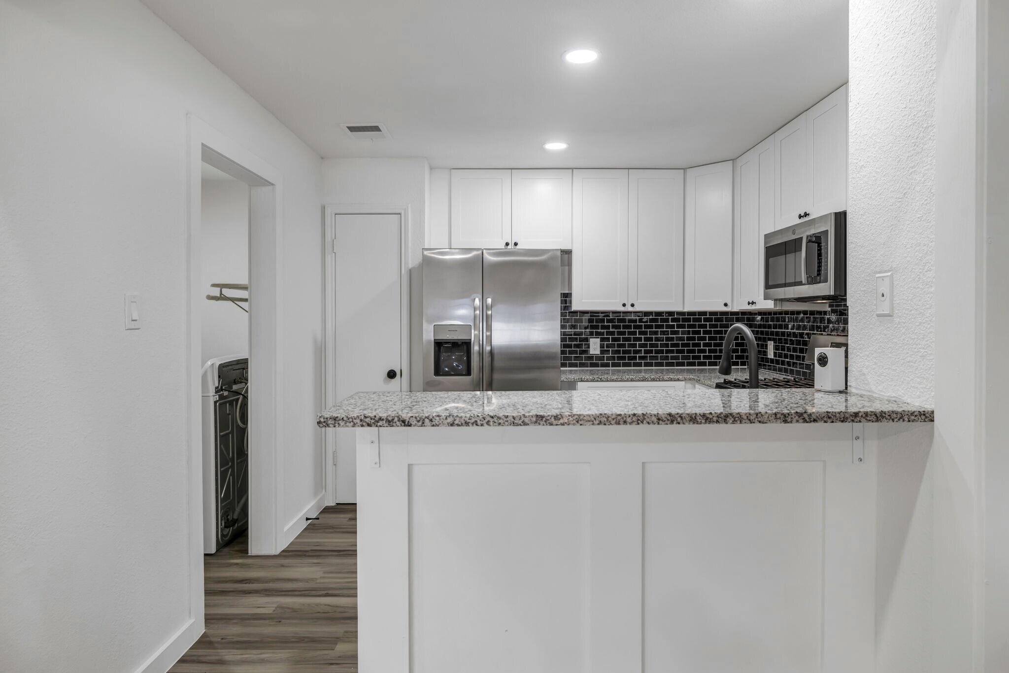 Building Photo - 5903 Kevin Kelly Plz