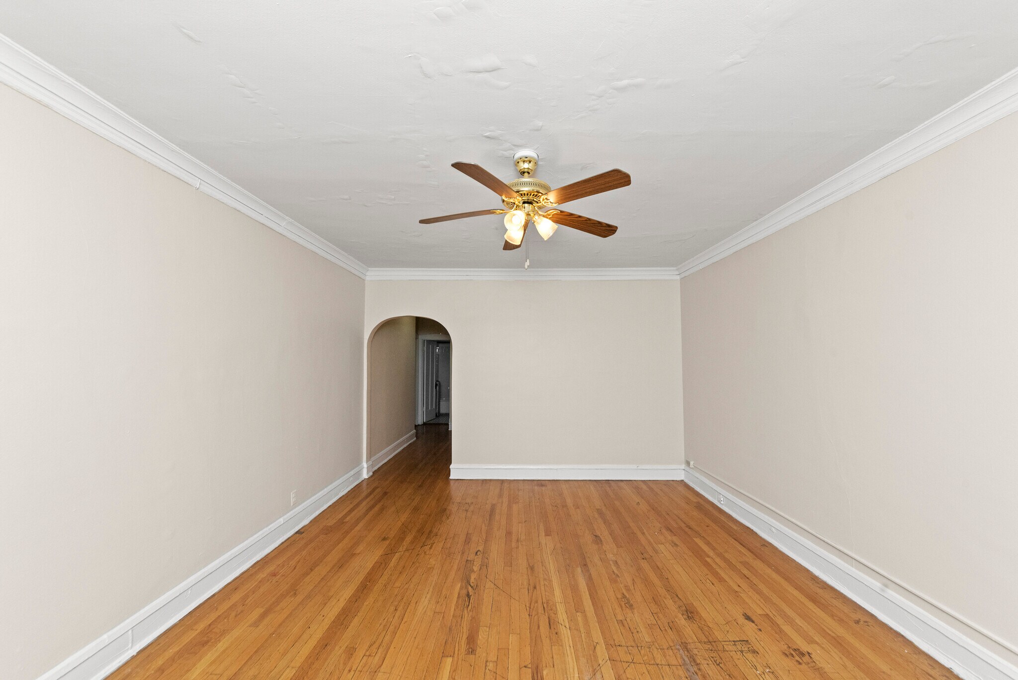 Building Photo - 5614 N Kimball Ave