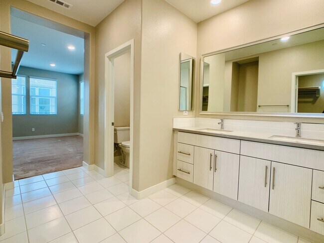 Building Photo - Modern 4BR Home in Irvine Great Park | Resort-Style Amenities & Top Schools