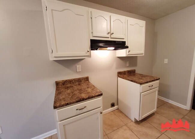 Building Photo - 6279 Kirby Downs Dr