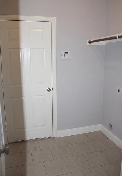 Building Photo - 2616 Cascade Cove Dr