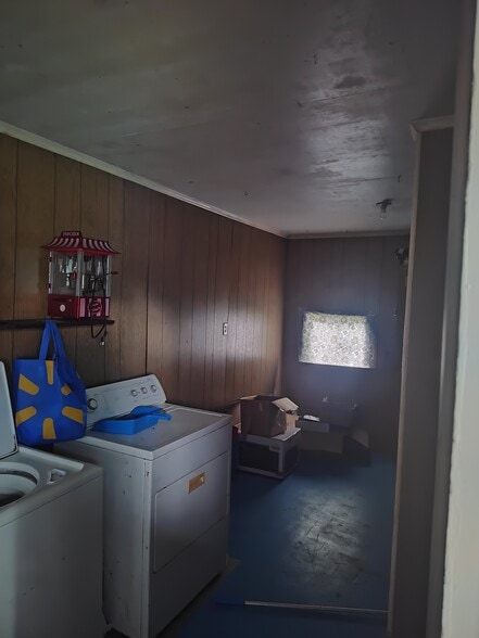 Building Photo - 301 K St