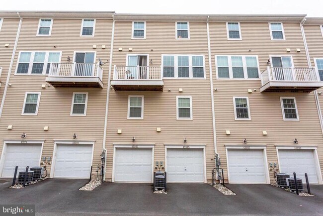 Building Photo - 43985 Vaira Terrace