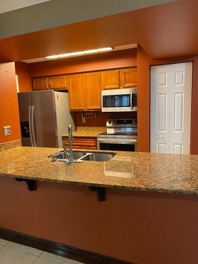 Kitchen - 3020 Parkway Blvd