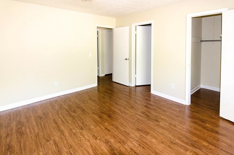 Building Photo - 138 Langford Ct