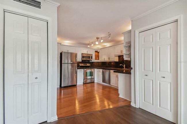 Building Photo - 5558 Baywater Dr