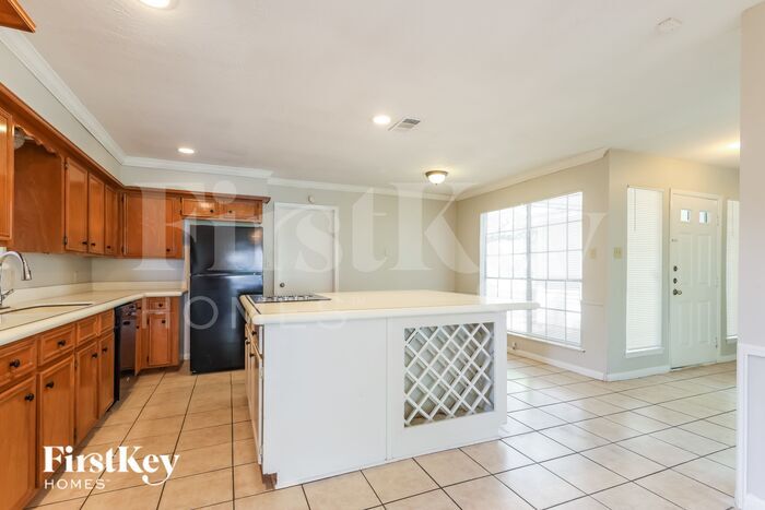 Building Photo - 25202 Tuckahoe Ln