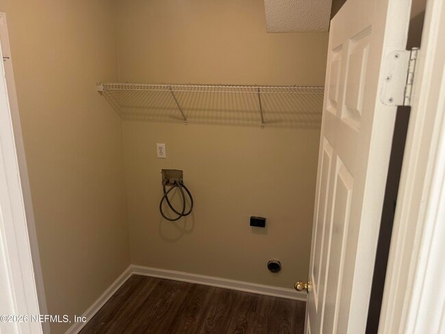 Building Photo - 1425 Laurel Oak Dr