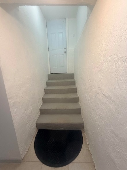 Building Photo - 124 Winfield Ave