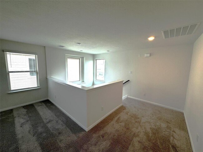 Building Photo - 1311 Oroville Ct