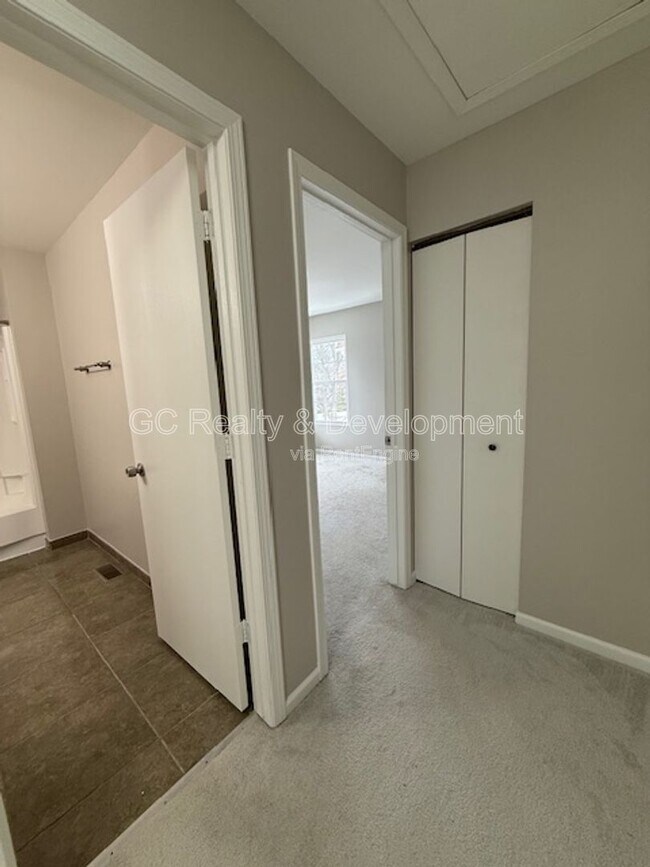 Building Photo - 1121 Southbridge Ln