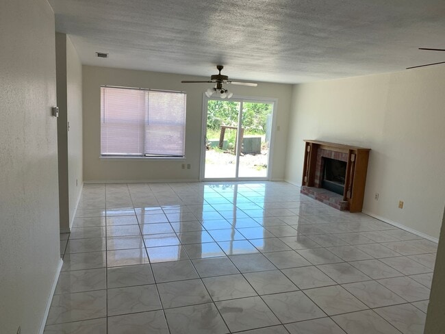 Building Photo - 2230 Bird Island Dr