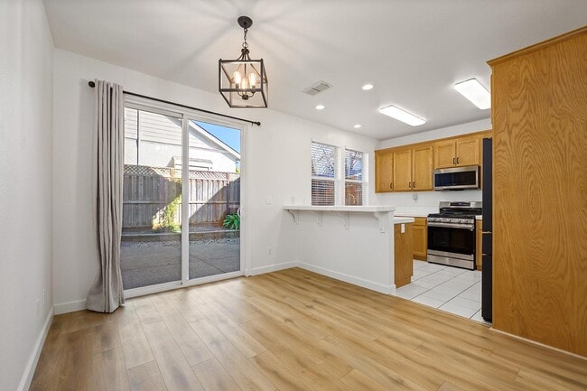 Building Photo - 2023 Northfield Dr