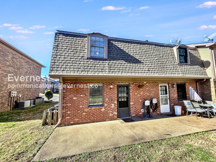 Building Photo - 5812 Brentwood Trace