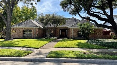 Building Photo - 3600 Interlaken Dr
