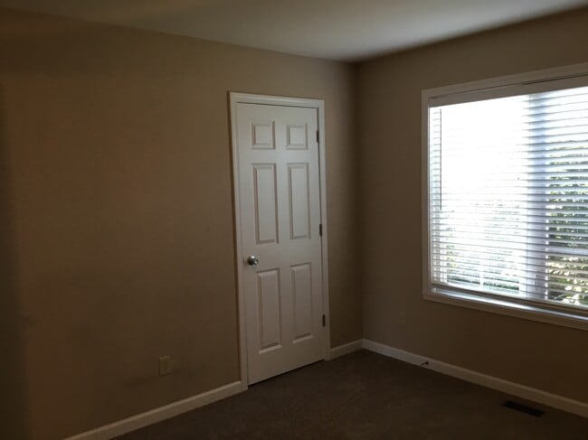 Building Photo - 6328 Sunnybrook Ln