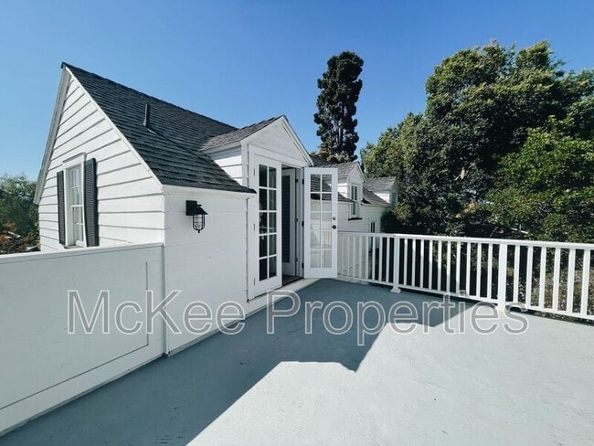 Building Photo - 277 B Ave