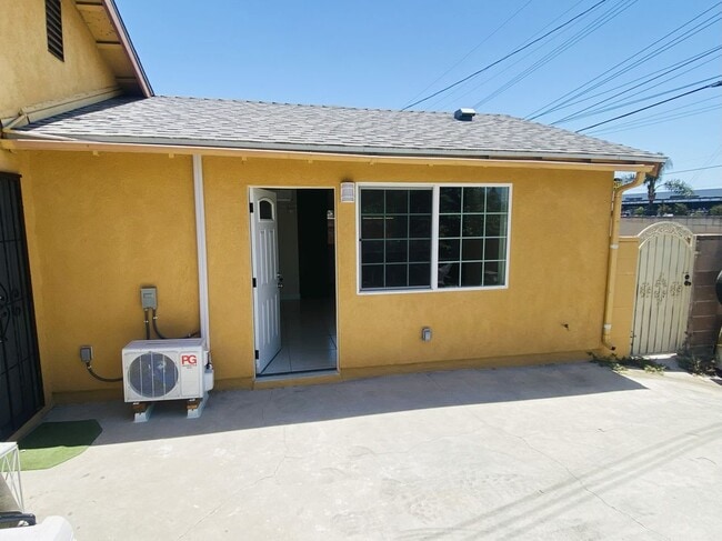 Primary Photo - 2558 Lullaby Ln