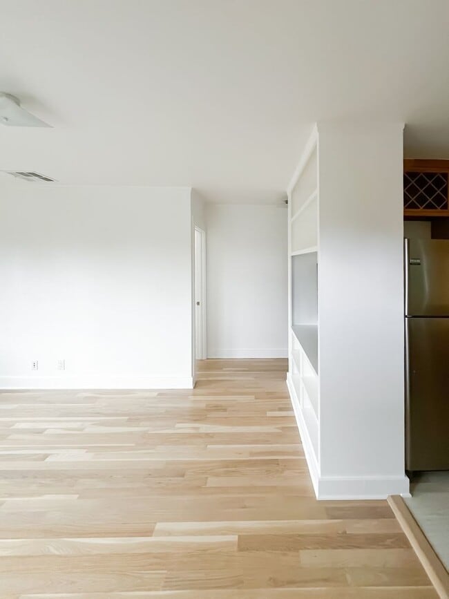 Building Photo - Unbelievable Stand-Alone 2-Bedroom House in Prime West Hollywood Hills