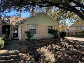 Building Photo - 2526 Sunflower Dr