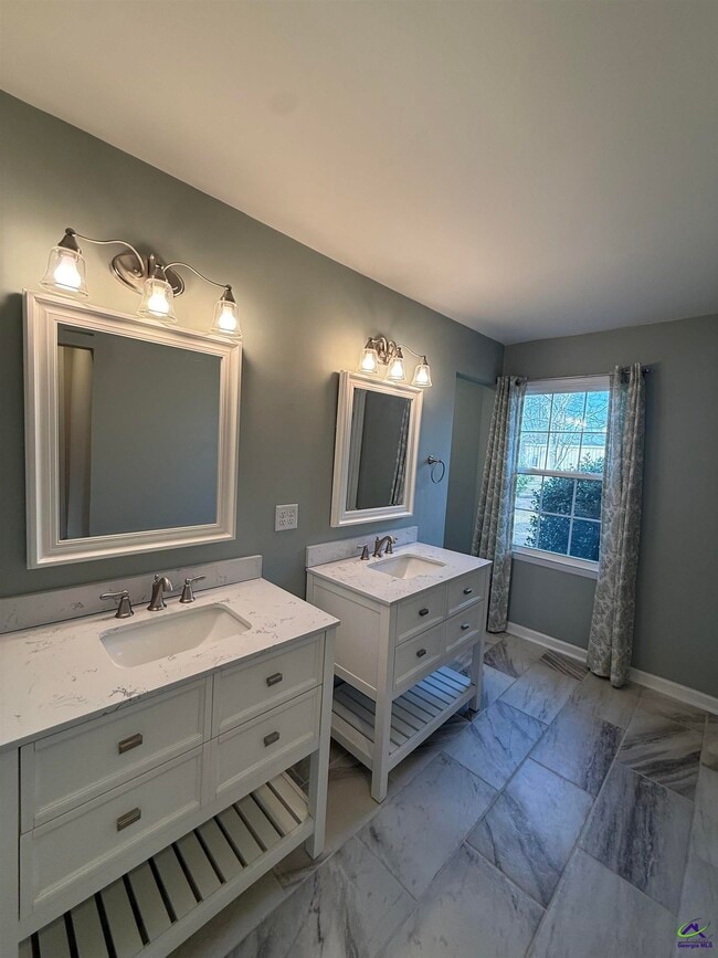 Building Photo - 5035 Housers Mill Rd