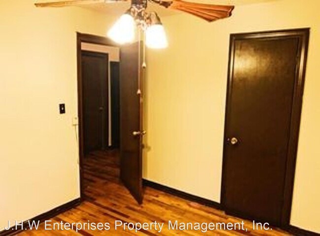Building Photo - 3 br, 1 bath House - 2418 1/2 Laurel St.