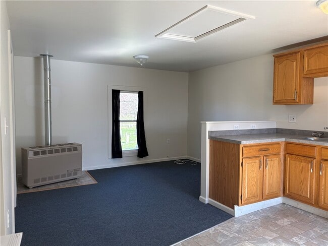 Building Photo - 132 W High St