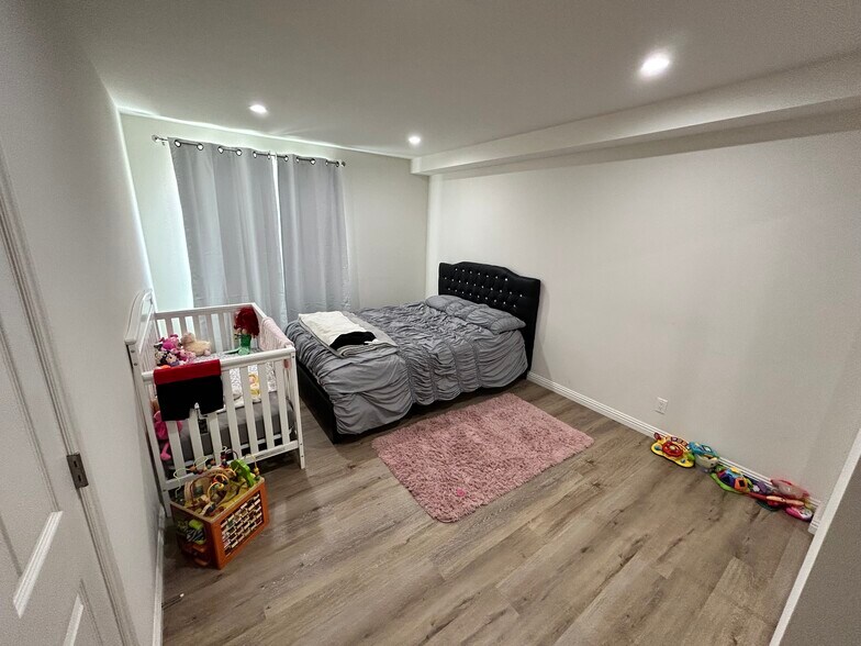 Building Photo - 6724 Nestle Ave