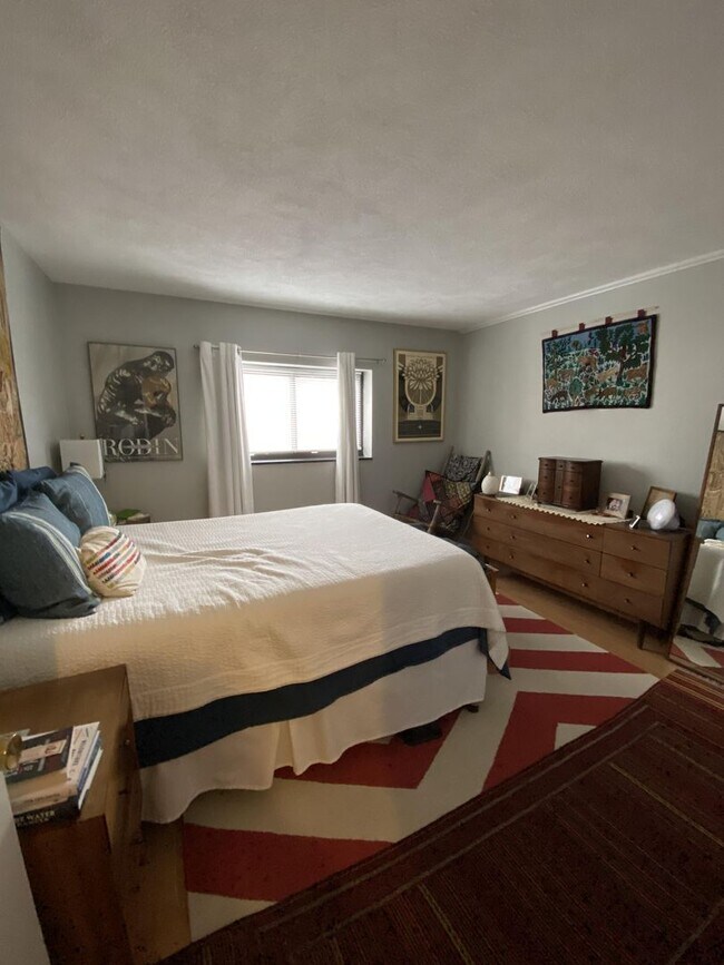 Building Photo - Allston 1 Bed – Heat & Hot Water Included – Elevator – 9/1 Move-In