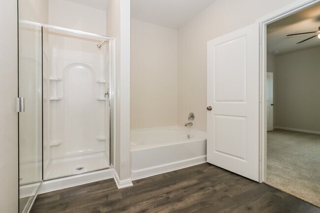 Building Photo - 428 Polly Grv Dr