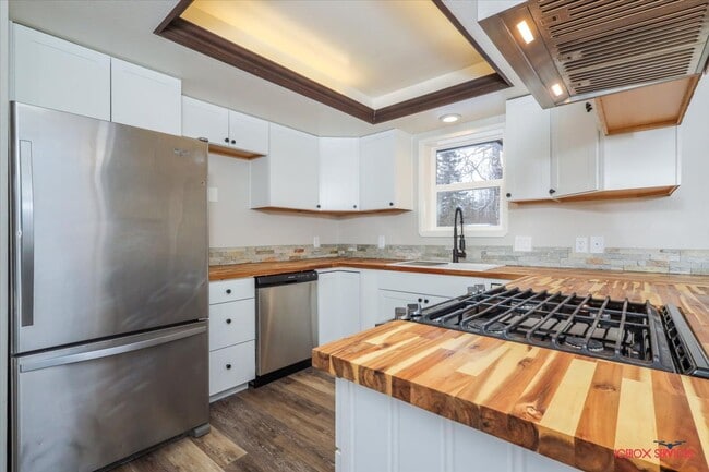 Building Photo - Enchanting Chalet-Style 3-bedroom, 2-bathroom Home!