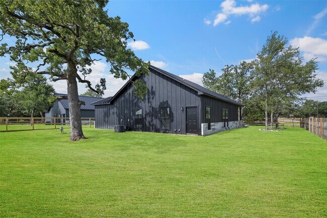 Building Photo - 310 Sweet Gum Ln