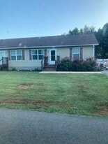 Building Photo - 124 Hassell Dr